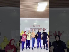 Klanten uit Zuid-Afrika kwamen de fabriek inspecteren.